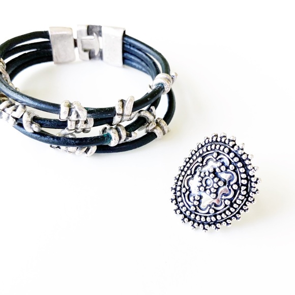 Anthropologie Large Tibetan Silver Statement Ring - Picture 3 of 15